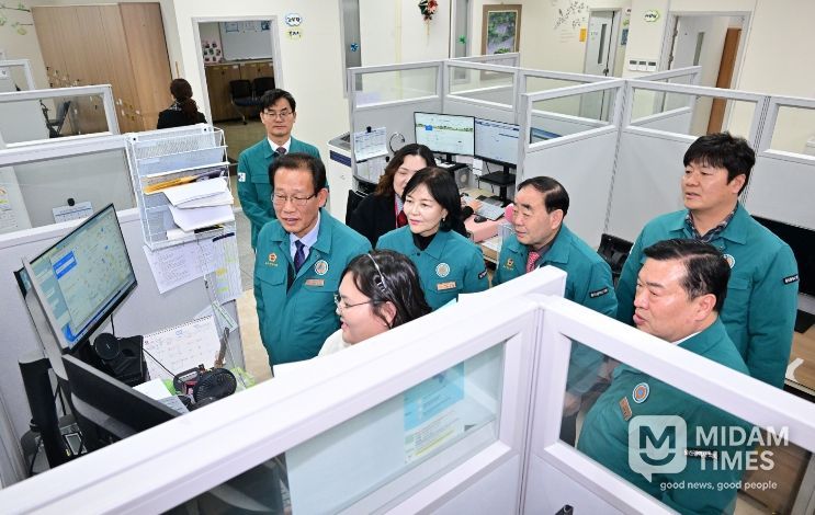 행정자치위원회, 120 해울이콜센터 연장 운영 격려 방문