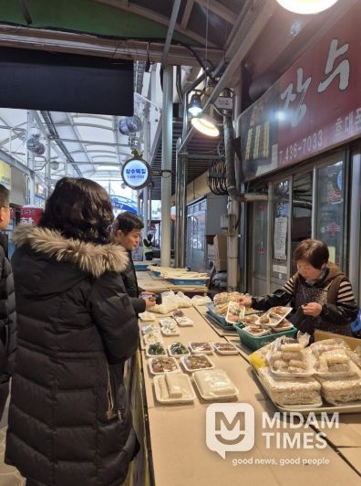김천시 상하수도과, 설맞이 전통시장 장보기 나서