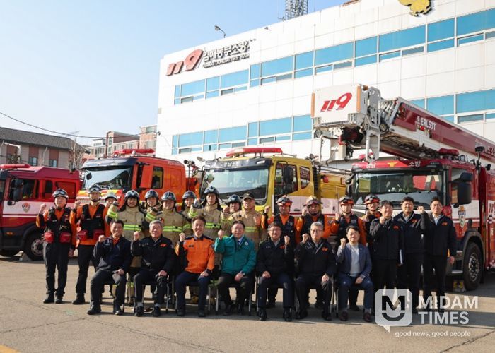 김해시, 설 맞아 동부·서부소방서 격려 방문