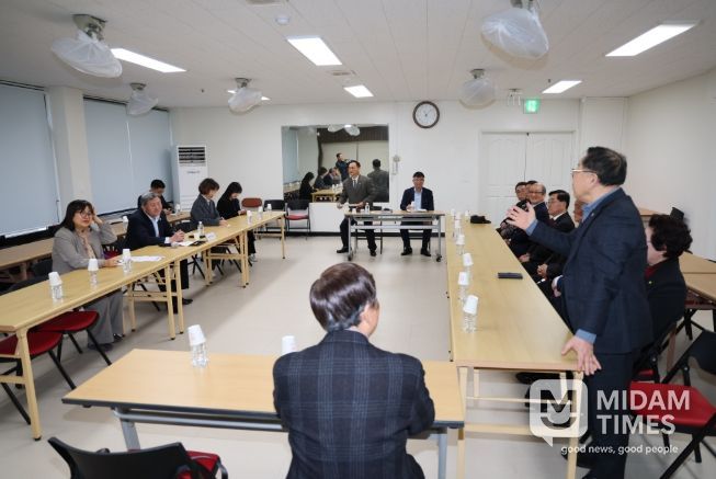 김완근 제주시장, 노인복지회관 찾아 신년인사