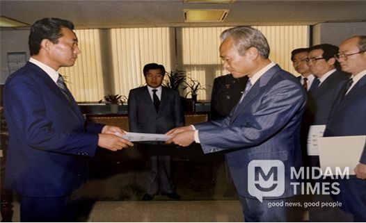 창원시장 재임 당시 고건 내무부장관 방문(1987년 5월)