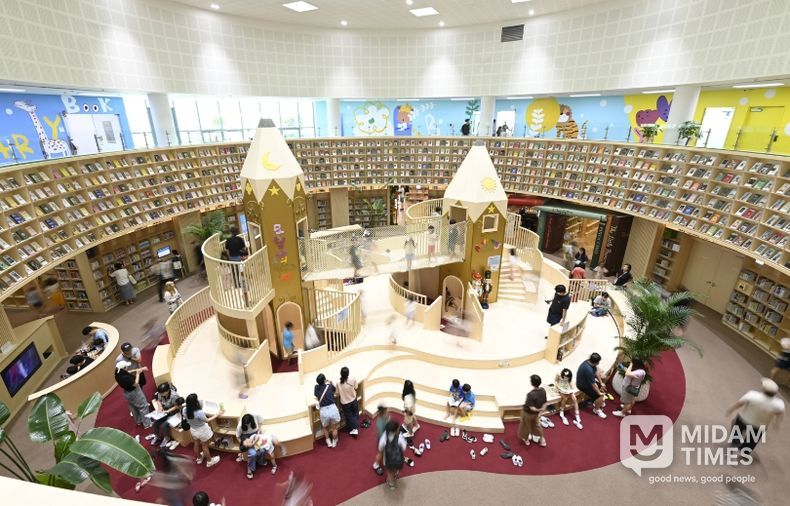 달성어린이숲도서관 2층 모험가의 성