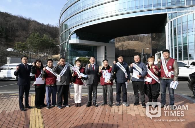 민족통일 구리시협의회, 삼일절 맞아 태극기 바로 알기 캠페인 나서