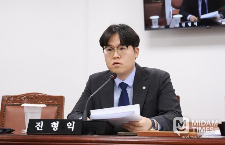 창원시의회 진형익 의원, 장애인 보조견‘동반 출입’인식 높인다