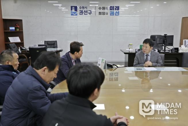 수원시 권선구, 축구협회와 소통 차담회… “지역 생활체육 활성화 위해 맞손”