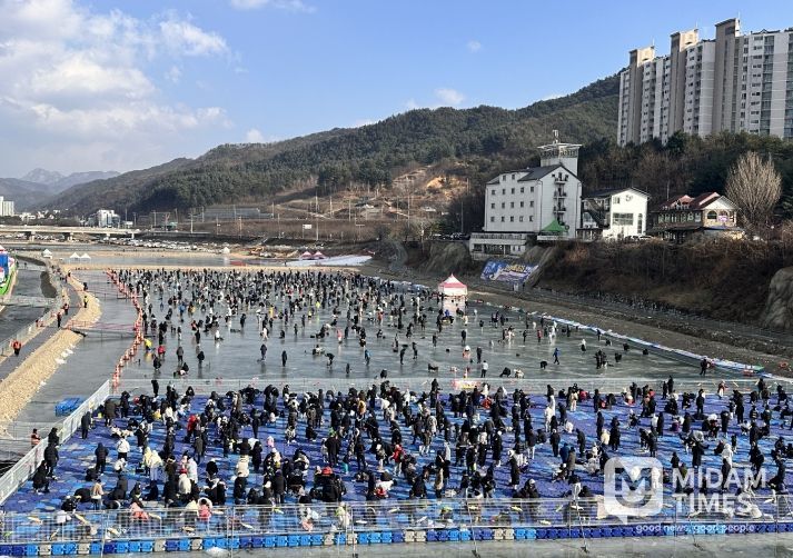 홍천강 꽁꽁축제 현장