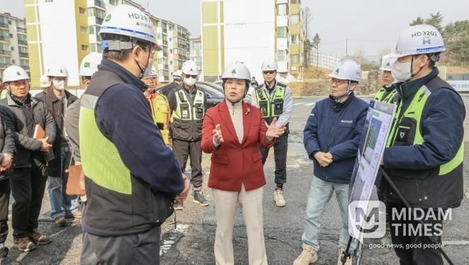 과천시, 8·9단지 재건축 해체공사 현장 점검…소음·비산먼지 저감 방식 적용돼