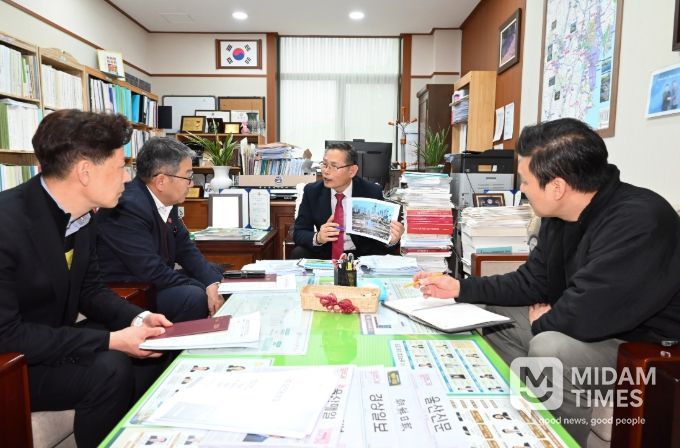 문석주 의원, 매곡천 교량 건설 사업 추진 상황에 대한 업무보고