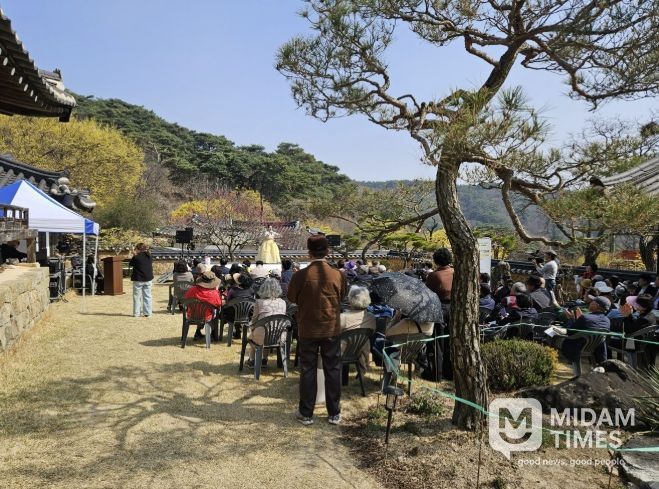 봉화군, 2026년 산수유 신춘 시 낭송회 개최