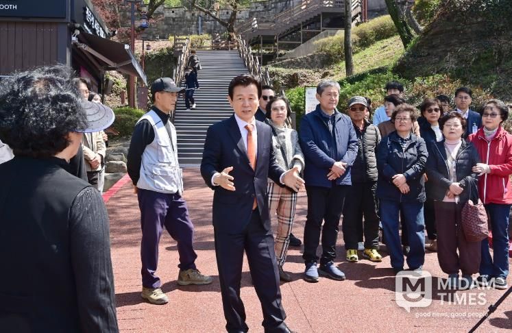 진주시, ‘진주성 서문 진입로 개선공사’ 완료