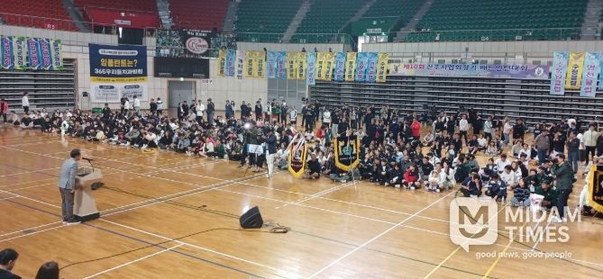 ‘제10회 진주시협회장기 배드민턴대회 ’개최