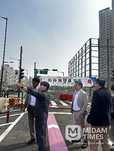 송승환 인천 서구의회 의장, 아라계양로 개통 앞두고 LH·주민대표와 합동 점검 실시8일 개통 앞둔 검단~드림로 간 광역도로 현장 점검
