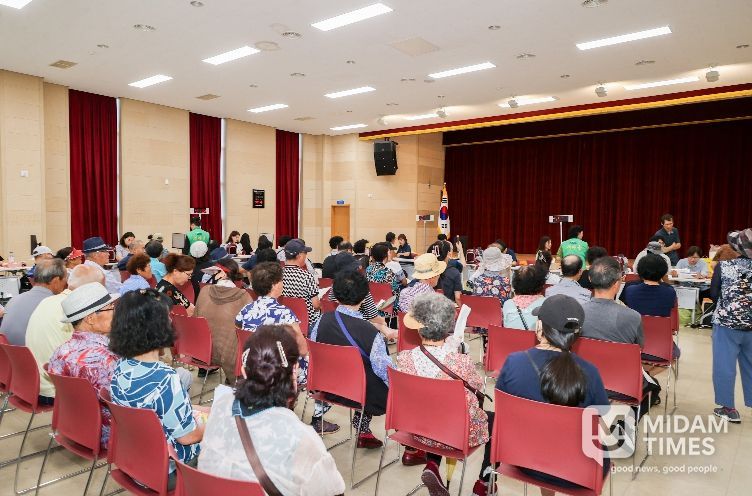 고성군, 전 군민 대상‘민생활력지원금’30만 원 지급 추진(참고사진-민생회복소비쿠폰 지급 현상