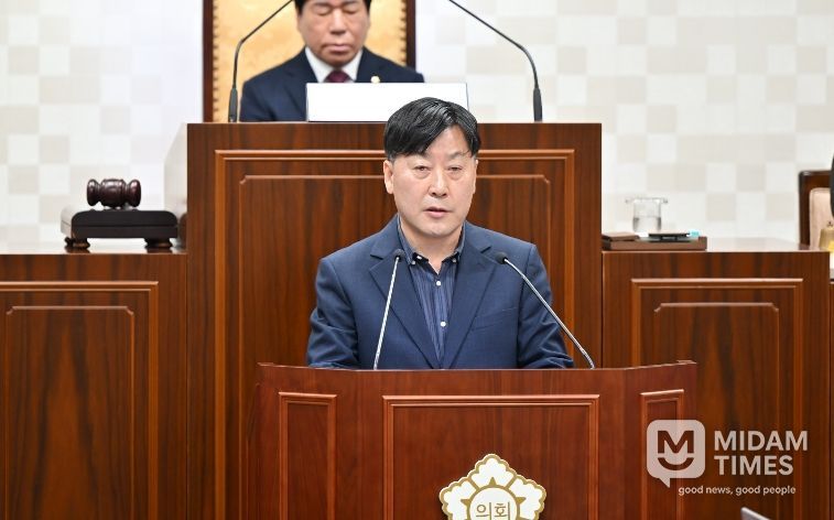 해운대구의회 서창우 의원이 제293회 임시회 본회의에서 5분 자유발언을 하고 있다.